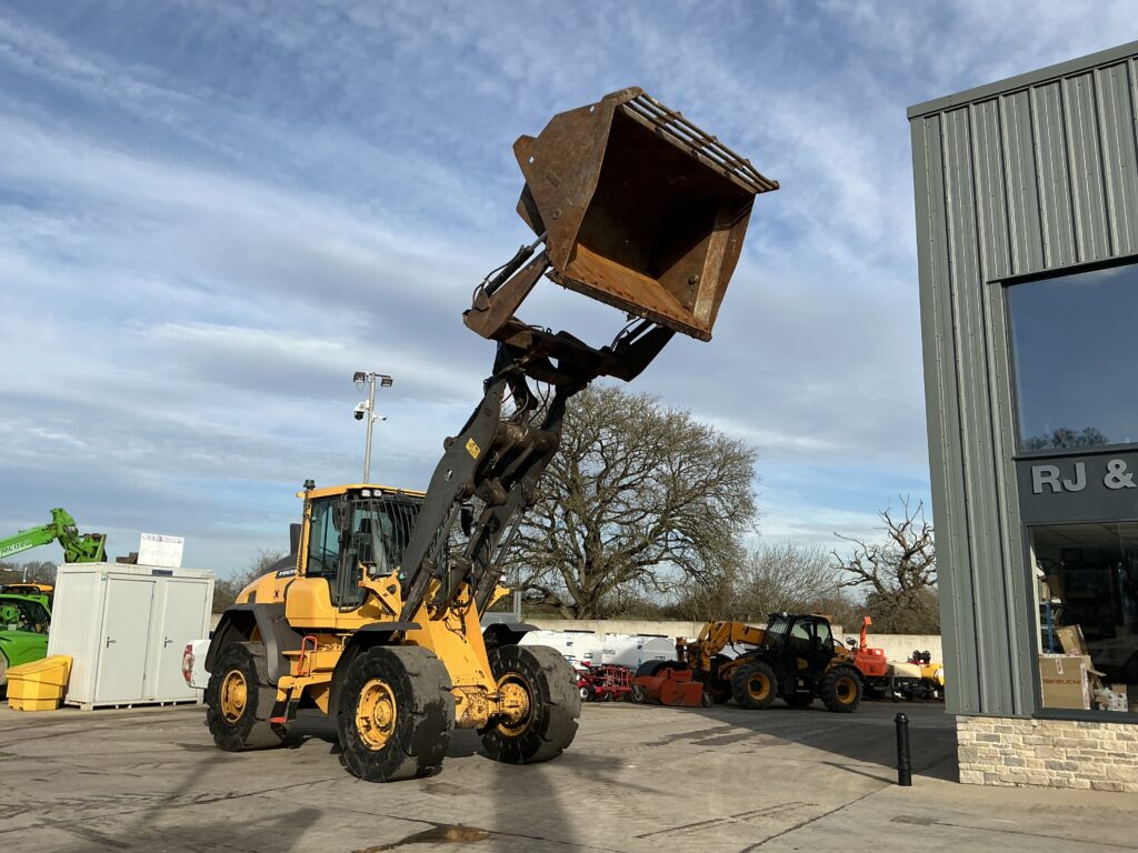 Volvo L70H Wheeled Loading Shovel (ST26066)