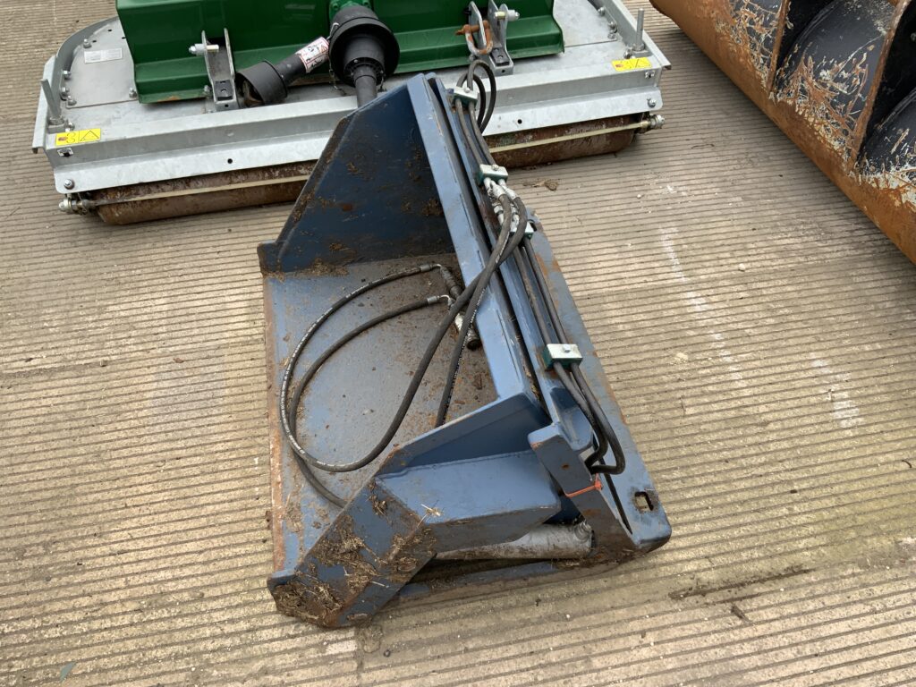 3Ft Tip Toe Bucket