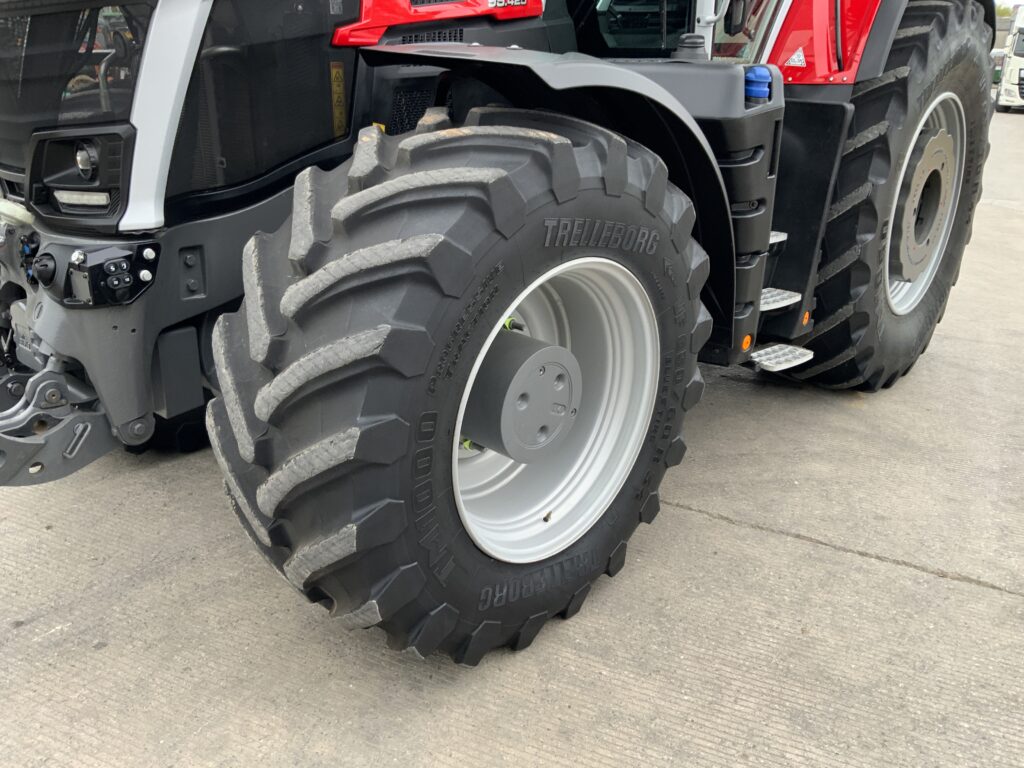 Massey Ferguson 9S.425 Dyna VT Tractors (ST26593)