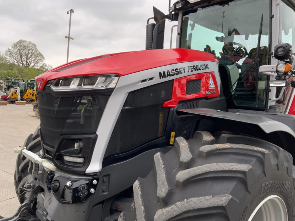 Massey Ferguson 9S.425 Dyna VT Tractors (ST26593)