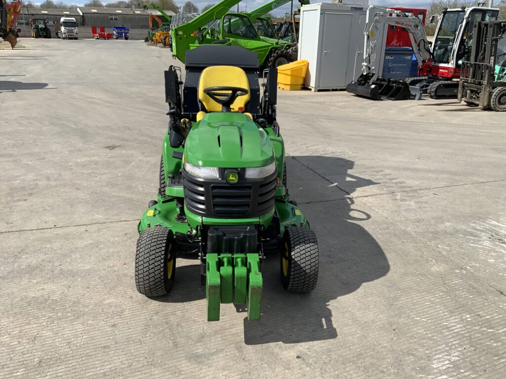John Deere X950R Hi Dump Ride On Mower (ST26316)