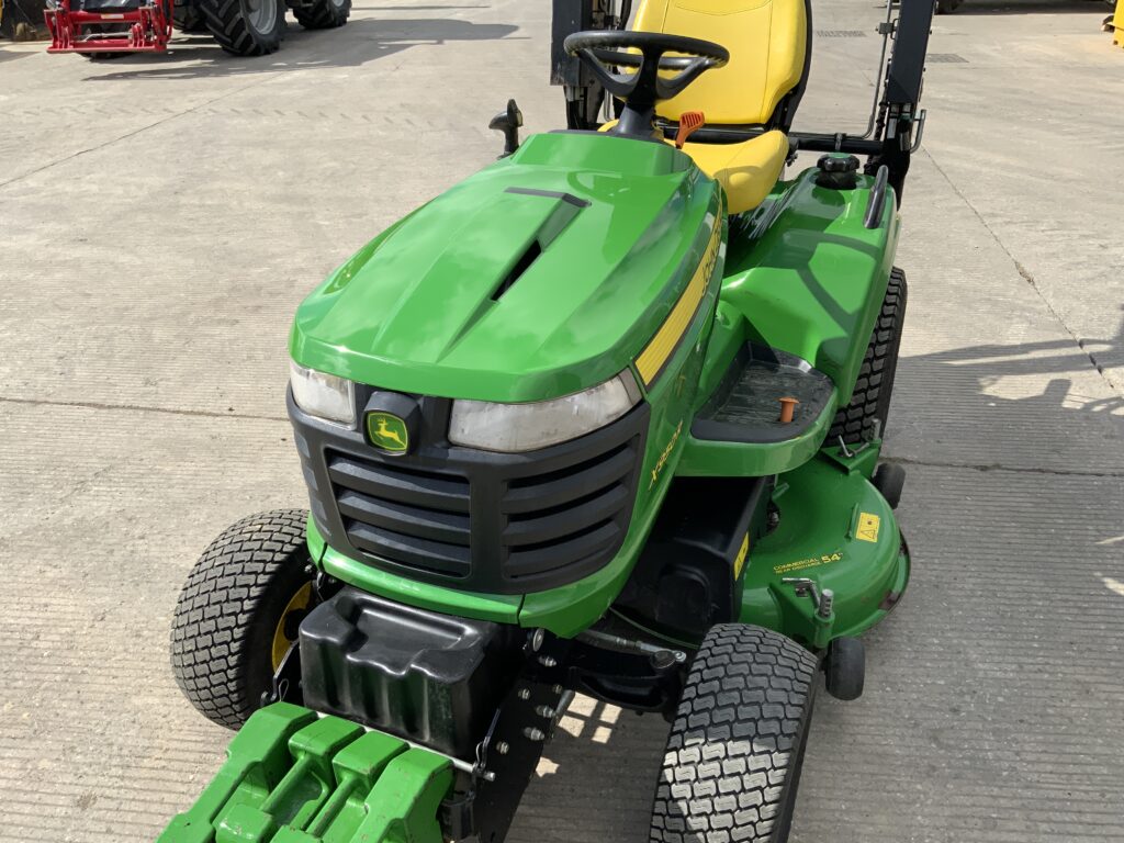 John Deere X950R Hi Dump Ride On Mower (ST26316)