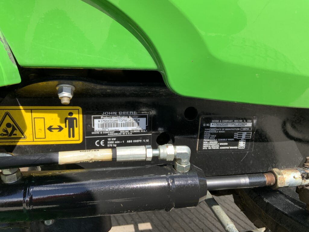 John Deere X950R Hi Dump Ride On Mower (ST26316)