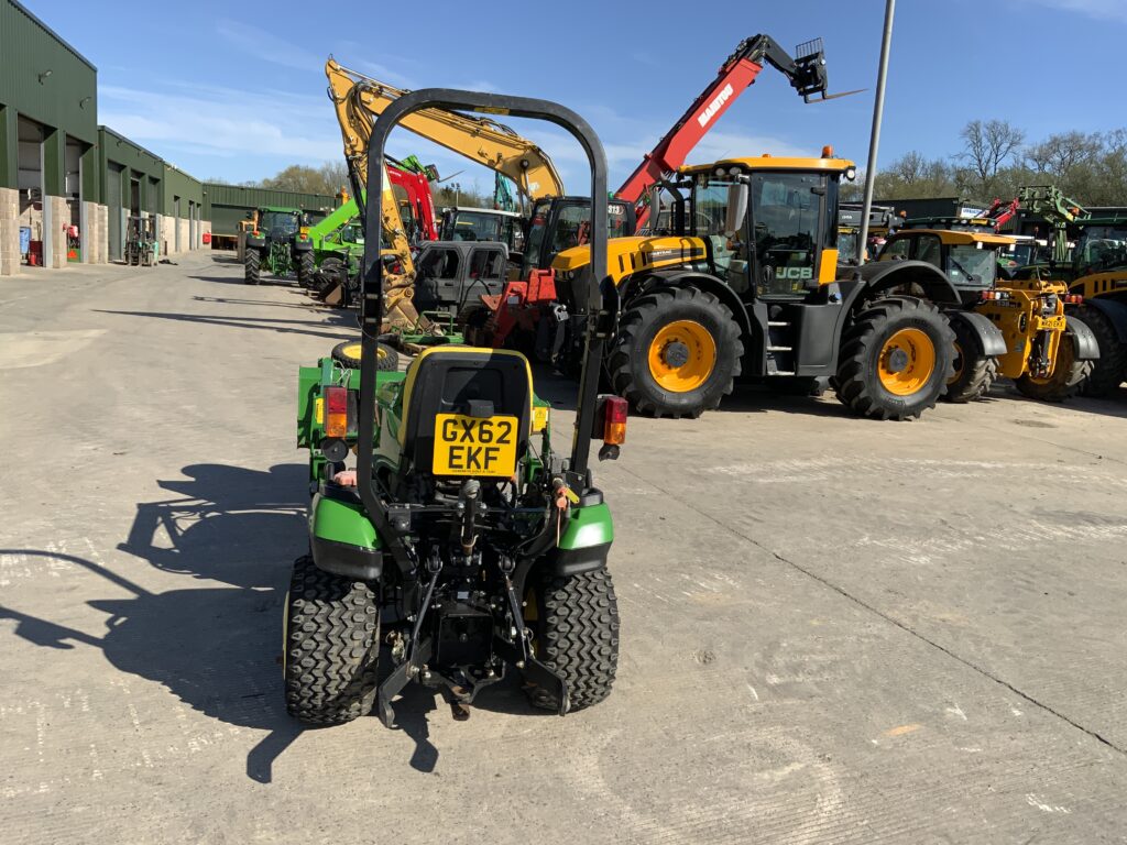 John Deere 1026R Compact Tractor (ST26030)