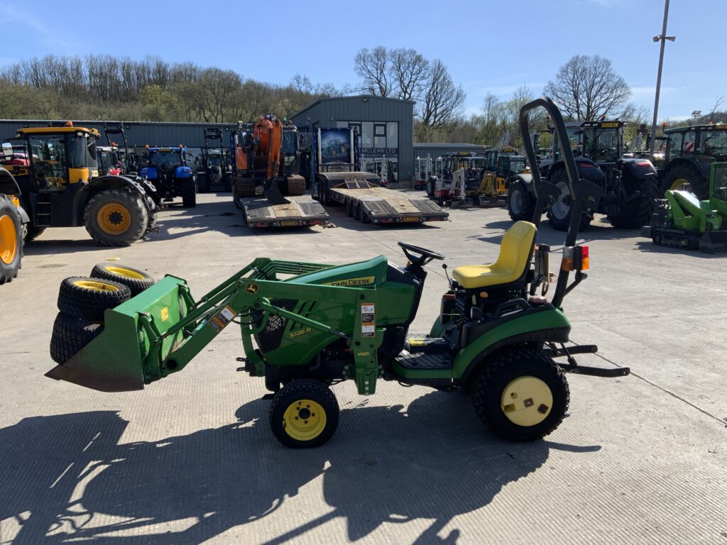 John Deere 1026R Compact Tractor (ST26030)