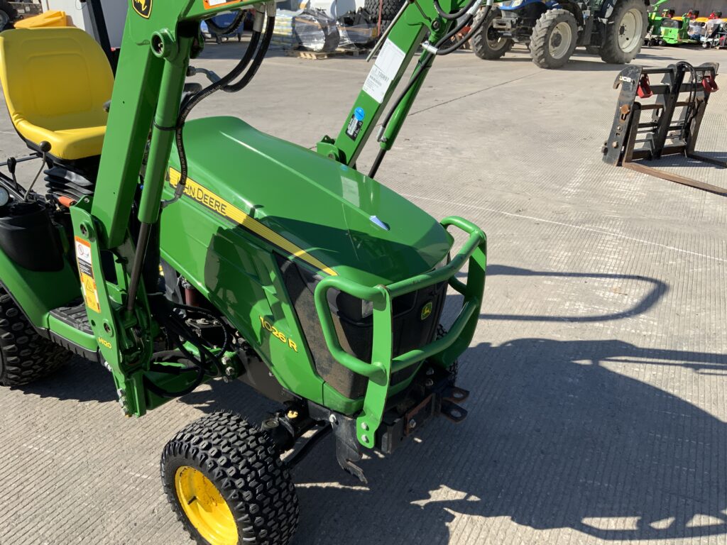 John Deere 1026R Compact Tractor (ST26030)