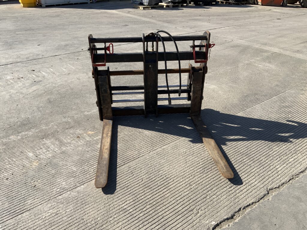 JCB Q Fit Fork Positioners