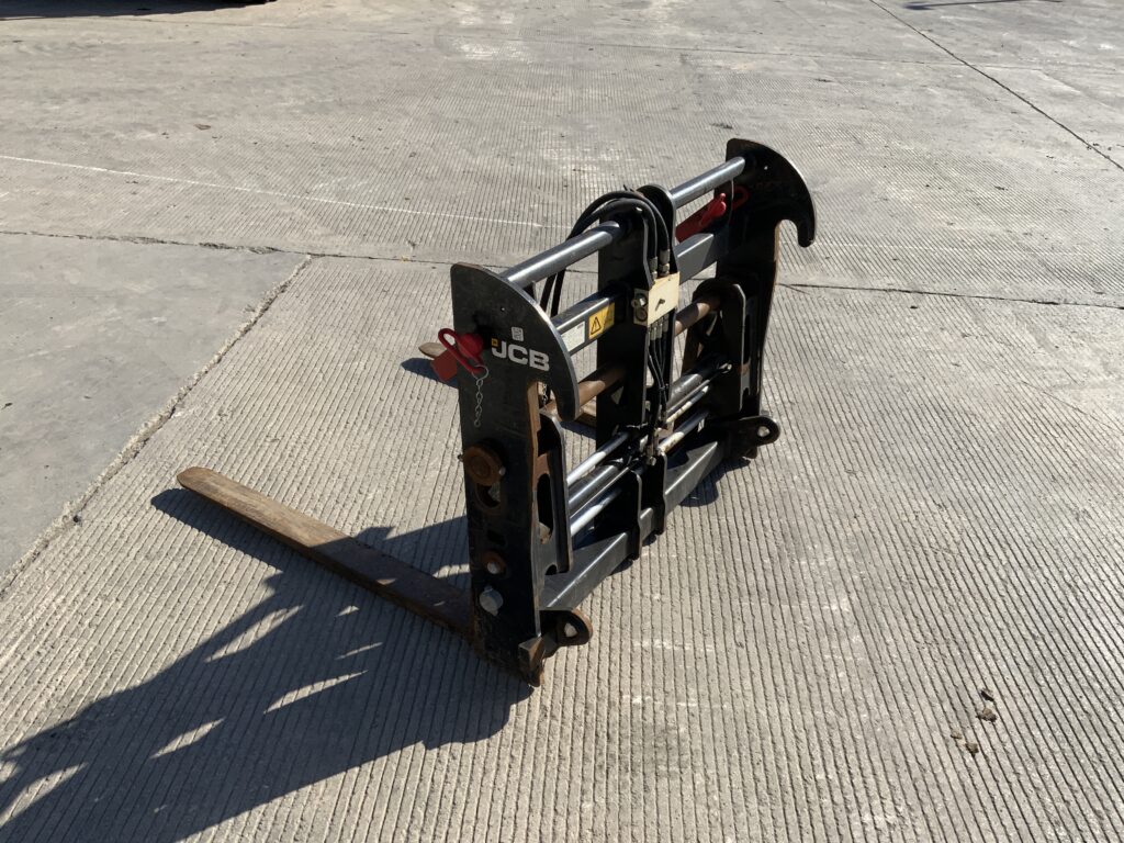 JCB Q Fit Fork Positioners