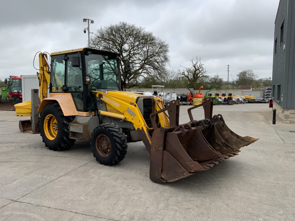 Massey Ferguson 760T Wheeled Digger (ST25890)