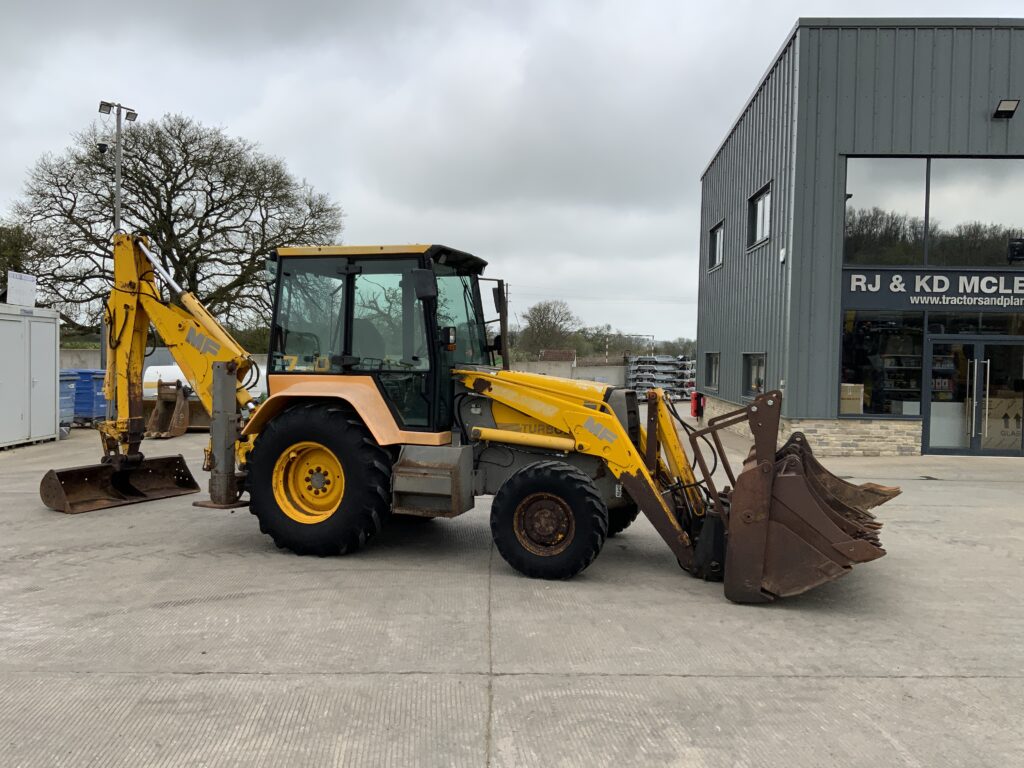 Massey Ferguson 760T Wheeled Digger (ST25890)