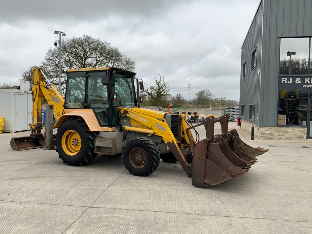 Massey Ferguson 760T Wheeled Digger (ST25890)