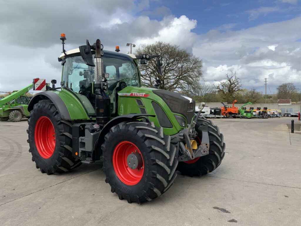 Fendt 724 Power Plus Tractor (ST26344)