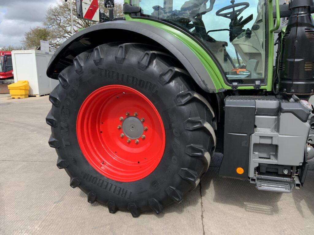 Fendt 724 Power Plus Tractor (ST26344)