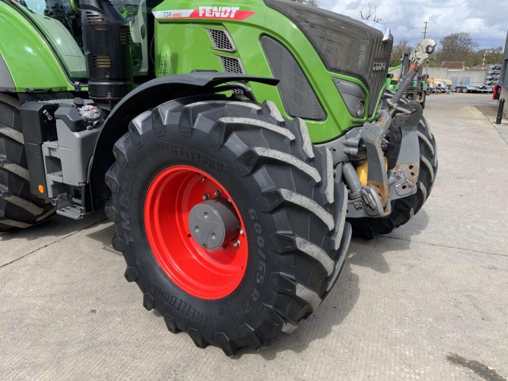 Fendt 724 Power Plus Tractor (ST26344)