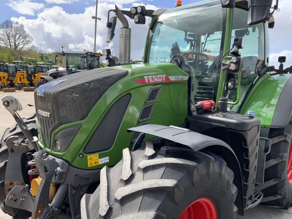 Fendt 724 Power Plus Tractor (ST26344)