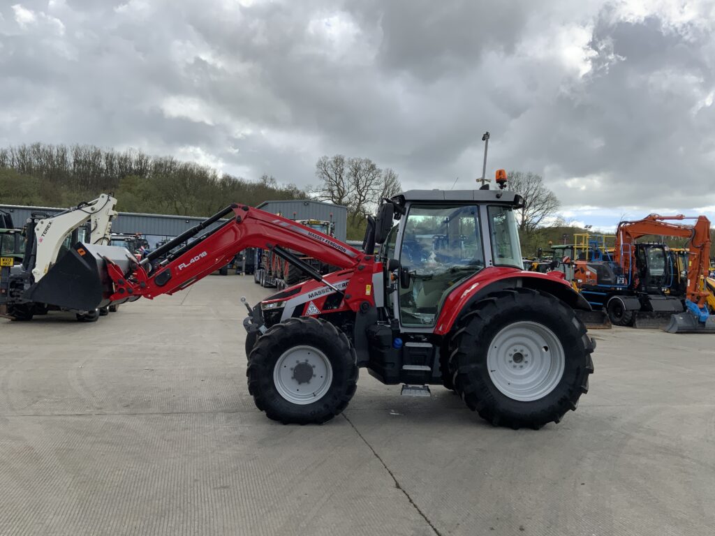 Massey Ferguson 5S.125 Tractor (ST26374)