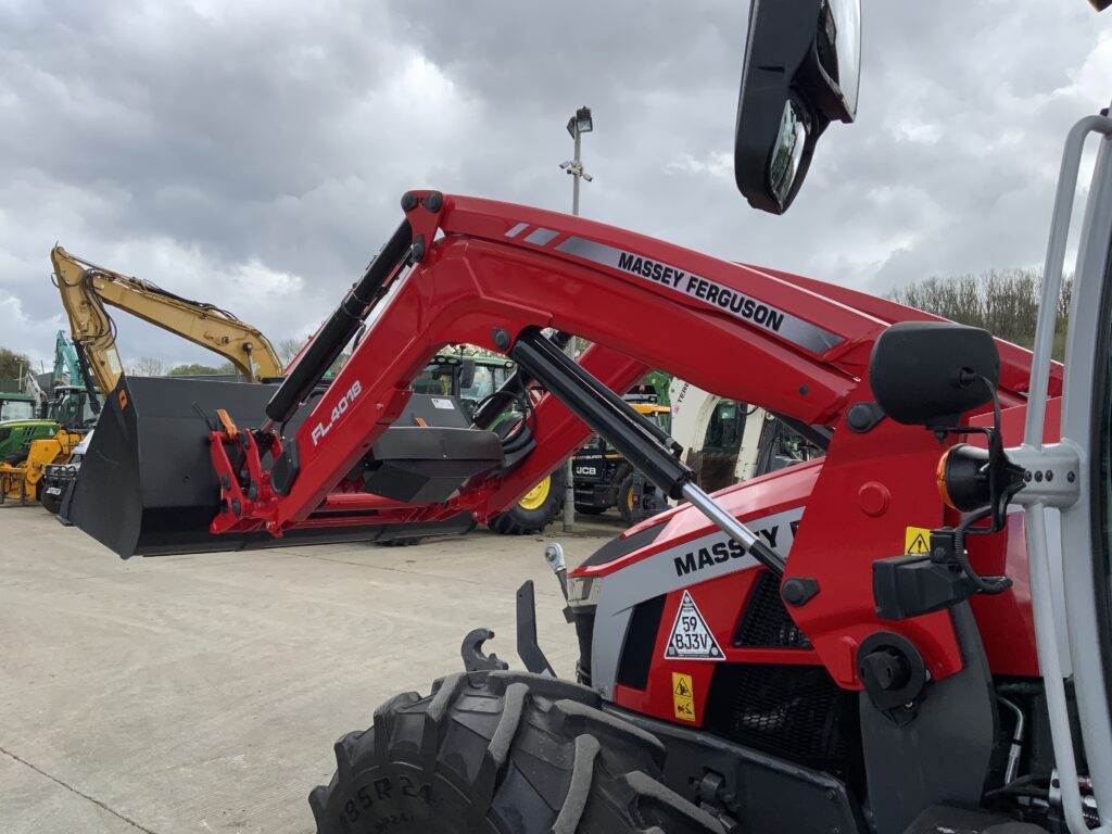 Massey Ferguson 5S.125 Tractor (ST26374)