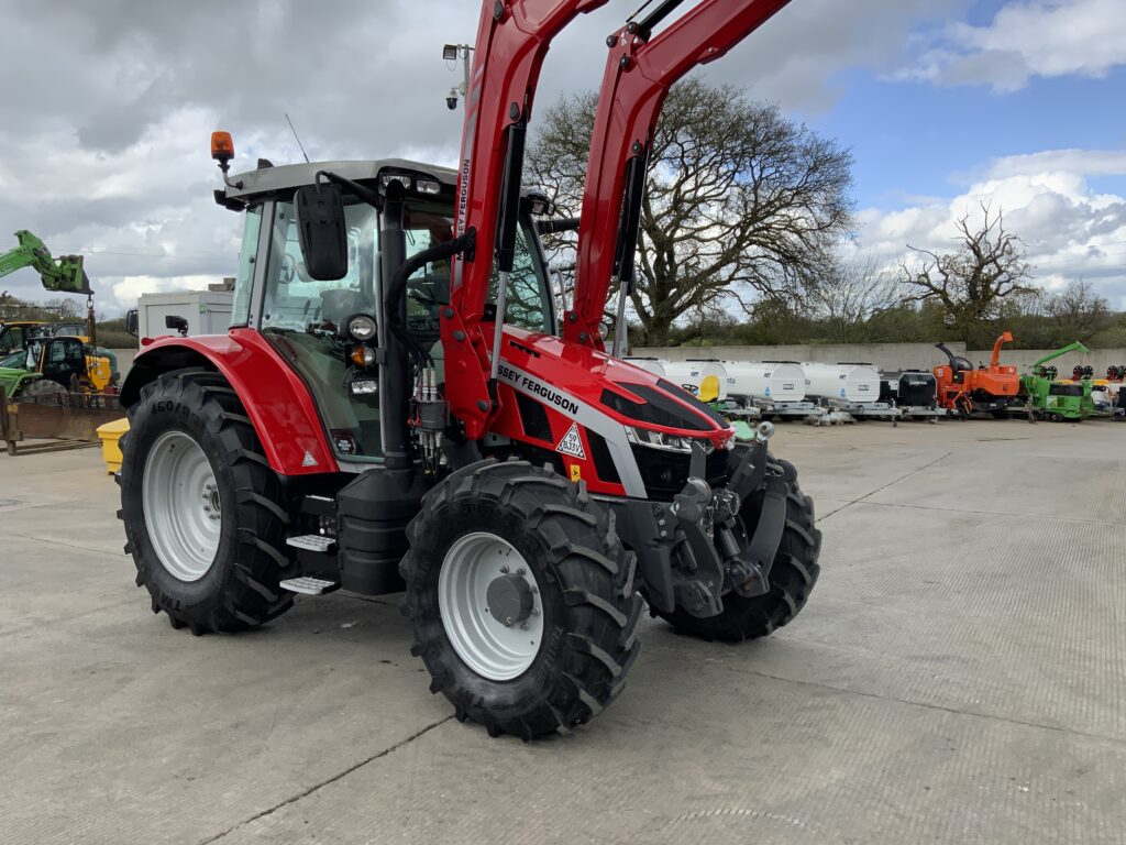 Massey Ferguson 5S.125 Tractor (ST26374)