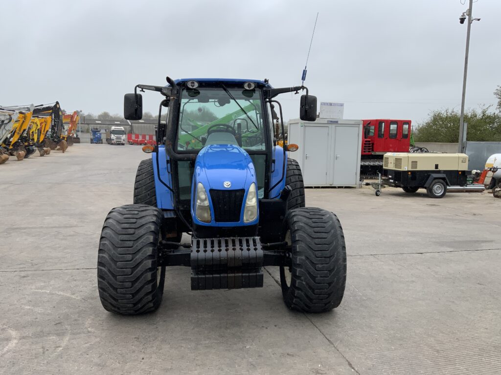 New Holland T5050 Tractor (ST25988)