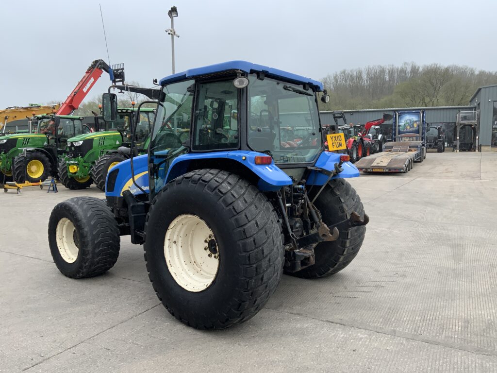 New Holland T5050 Tractor (ST25988)