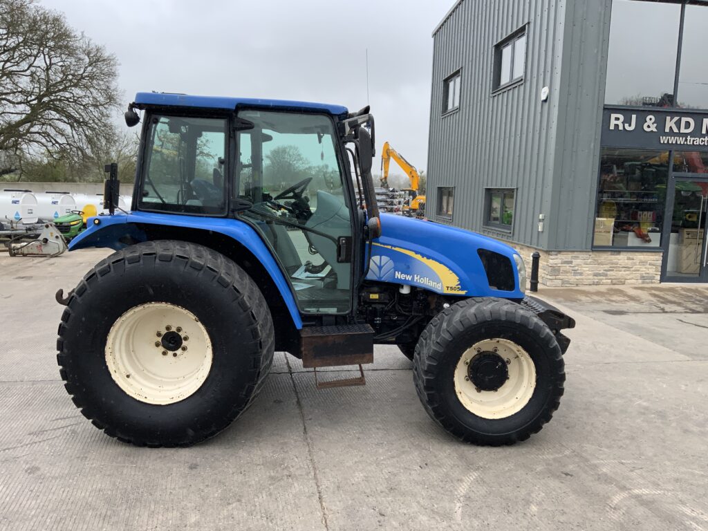 New Holland T5050 Tractor (ST25988)