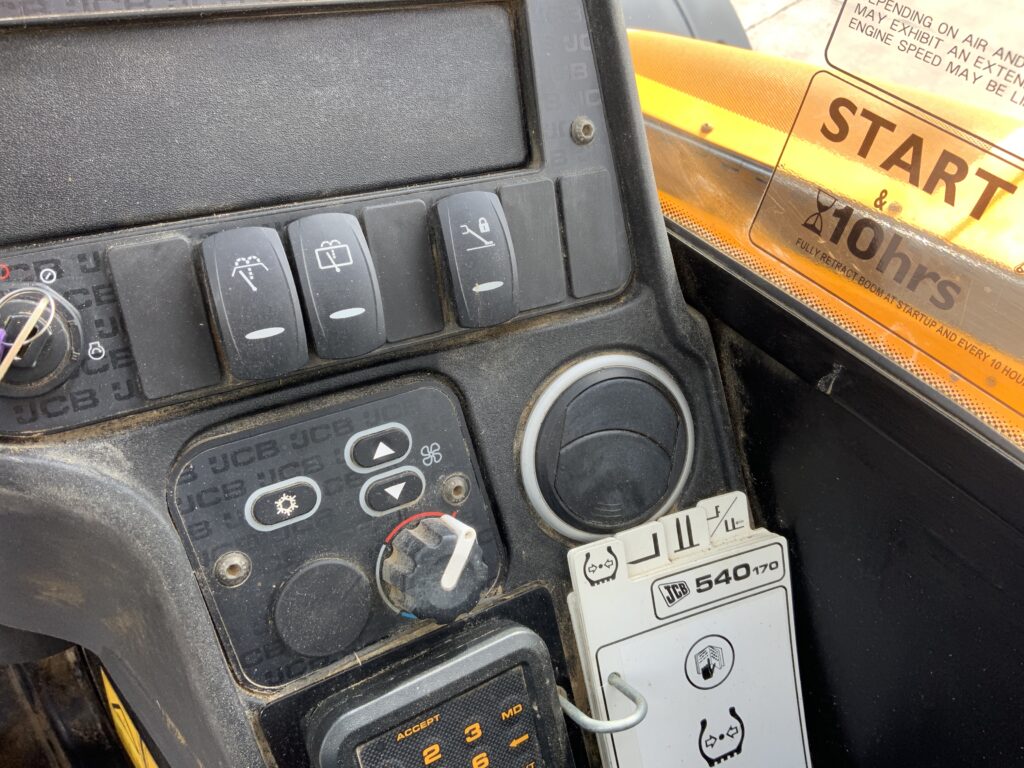 JCB 540-170 Telehandler (ST26205)