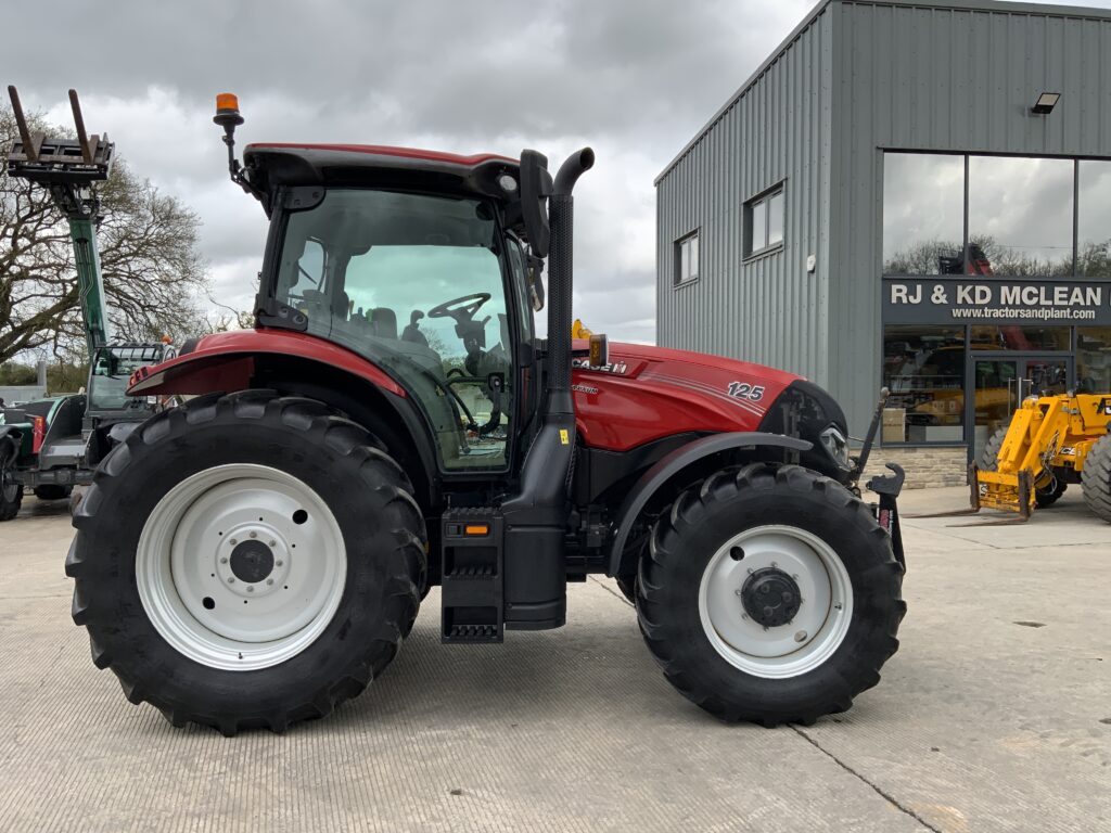 Case Maxxum 125 Tractor (ST26224)