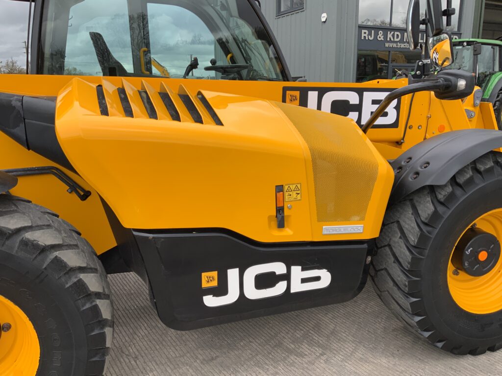 JCB 542-70 Agri Xtra Telehandler (ST25742)