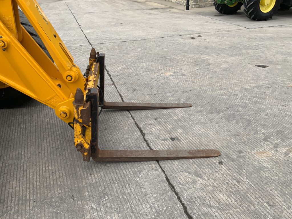 JCB 542-70 Agri Xtra Telehandler (ST25742)