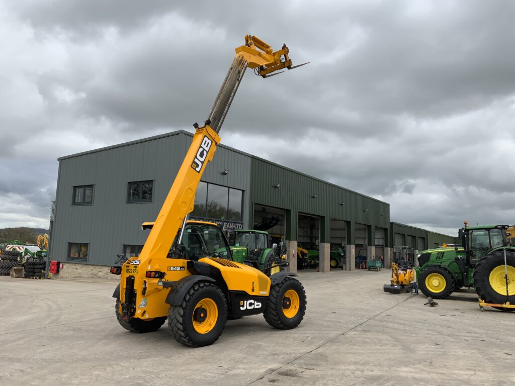 JCB 542-70 Agri Xtra Telehandler (ST25742)
