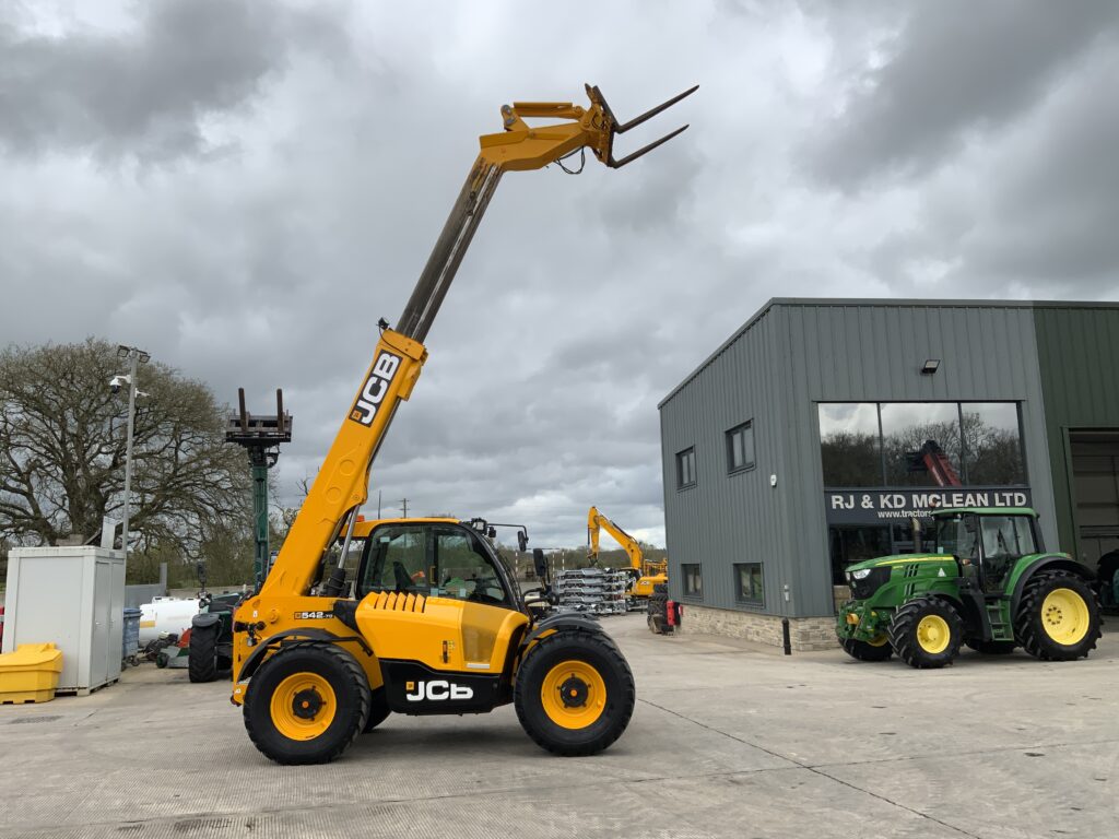 JCB 542-70 Agri Xtra Telehandler (ST25742)