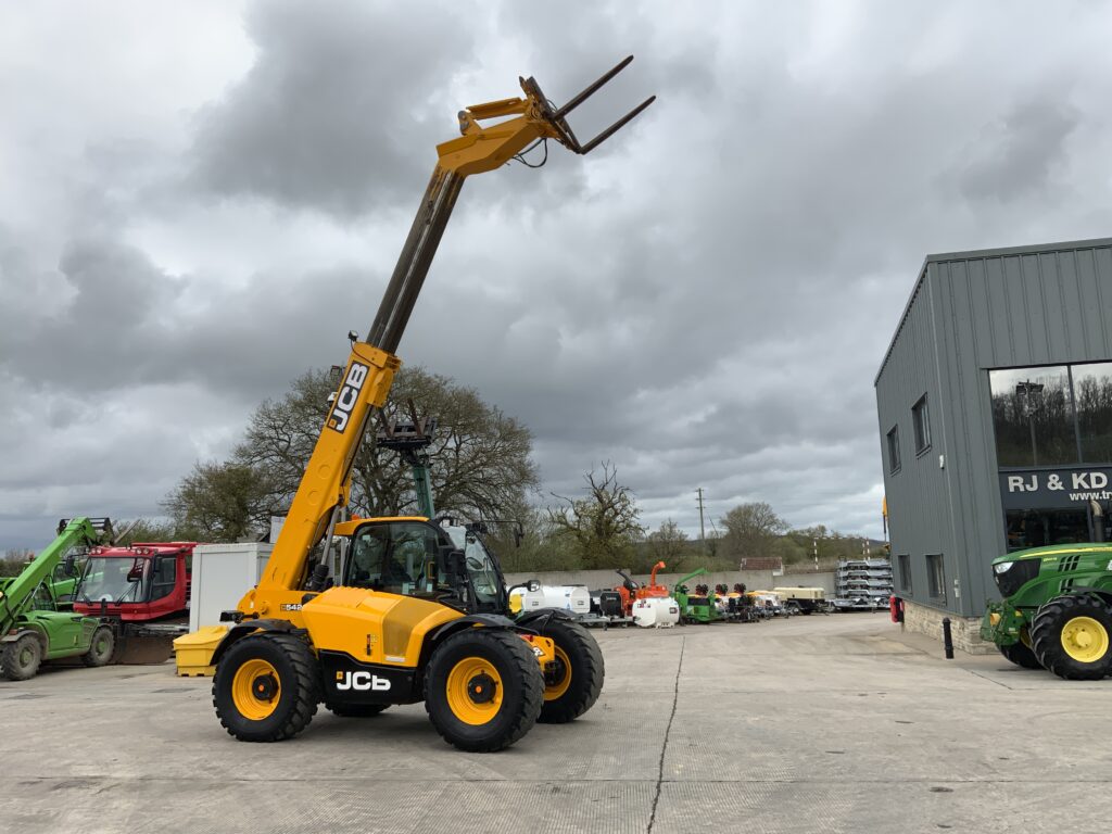 JCB 542-70 Agri Xtra Telehandler (ST25742)