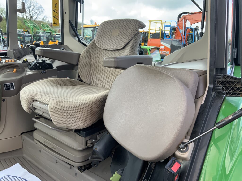 John Deere 6155M Tractor (ST26284)