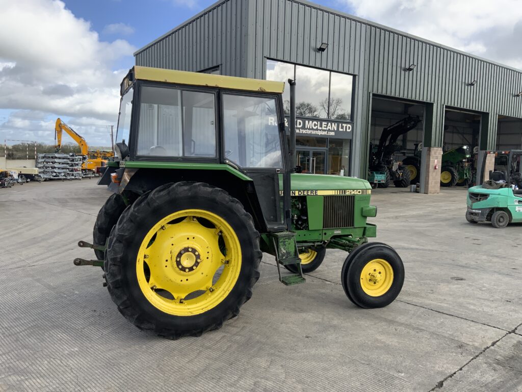 John Deere 2140 Tractor (ST26338)