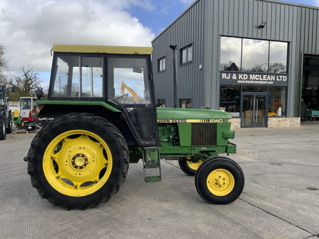 John Deere 2140 Tractor (ST26338)