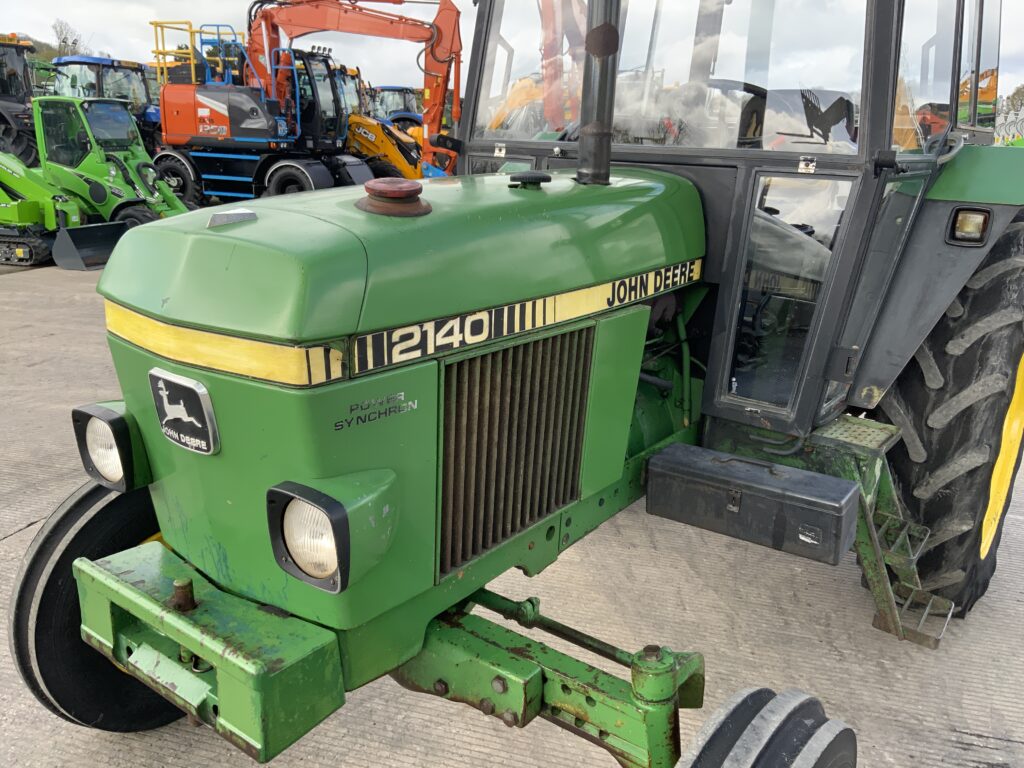 John Deere 2140 Tractor (ST26338)