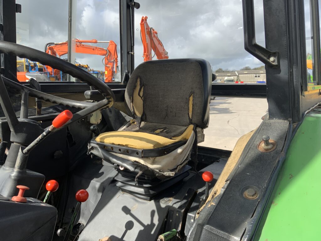 John Deere 2140 Tractor (ST26338)