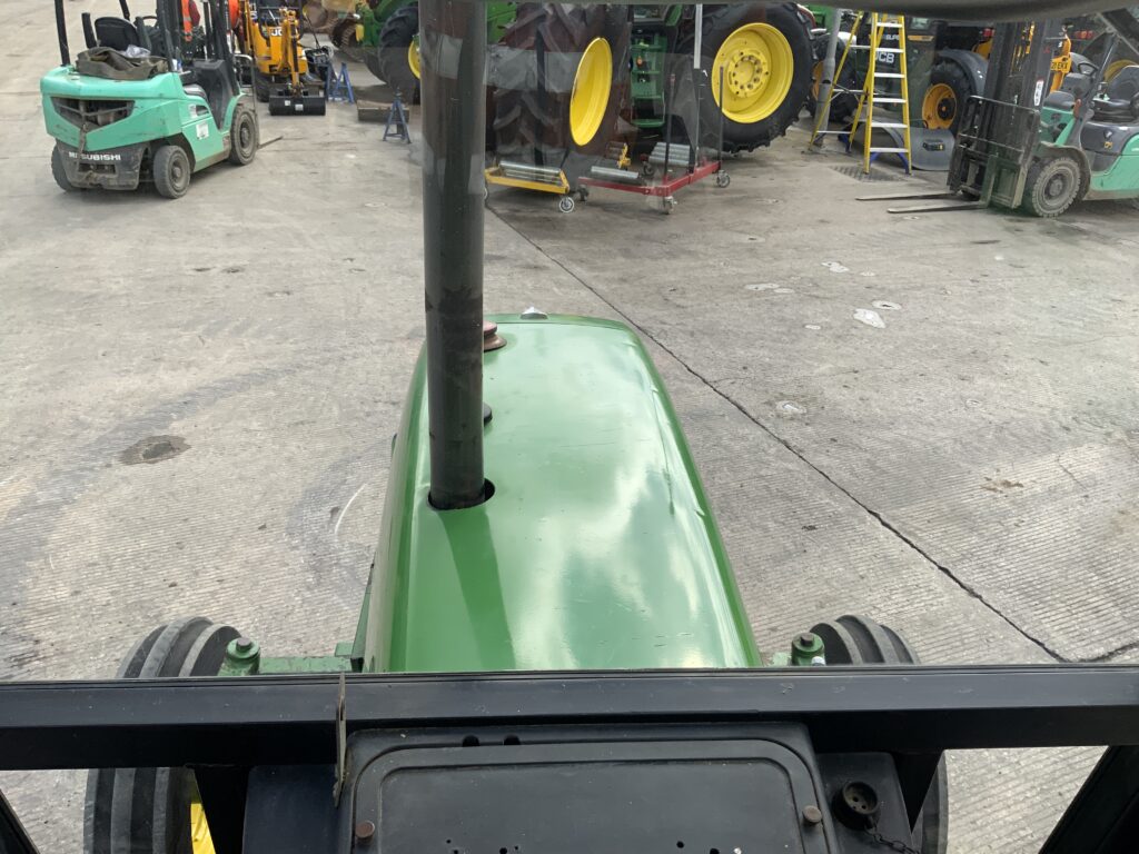 John Deere 2140 Tractor (ST26338)