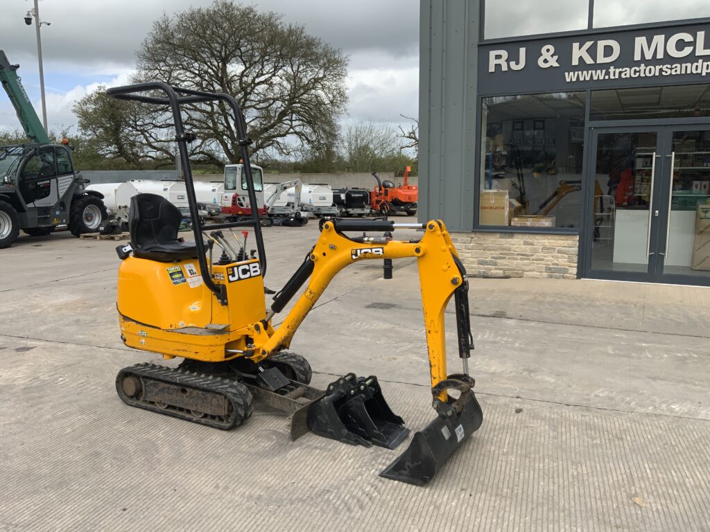 JCB 8008 CT Micro Digger (ST26409)