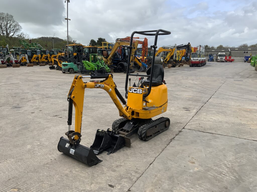 JCB 8008 CT Micro Digger (ST26409)