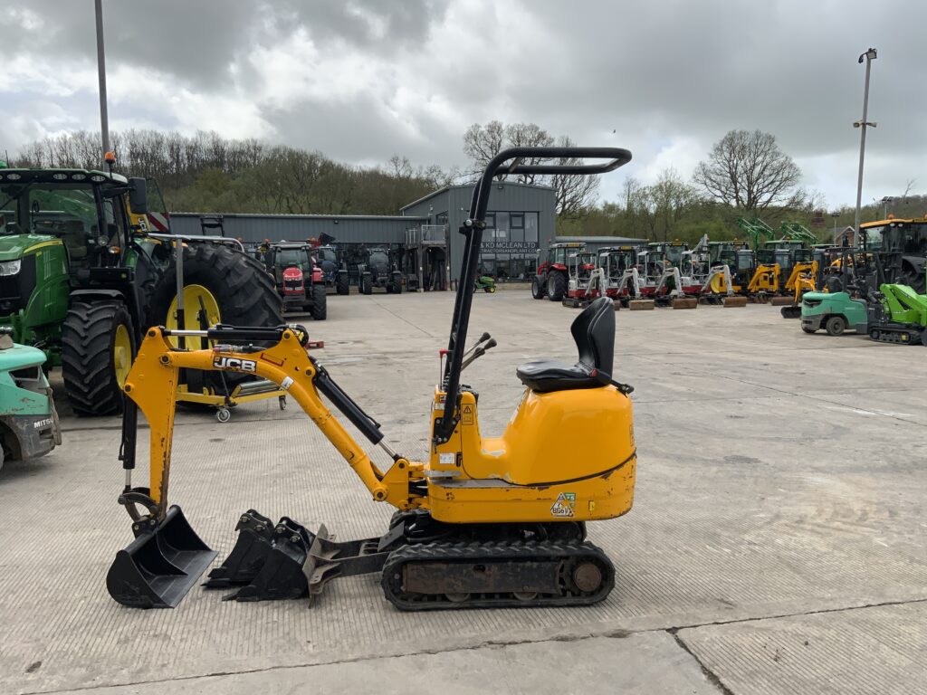 JCB 8008 CT Micro Digger (ST26409)
