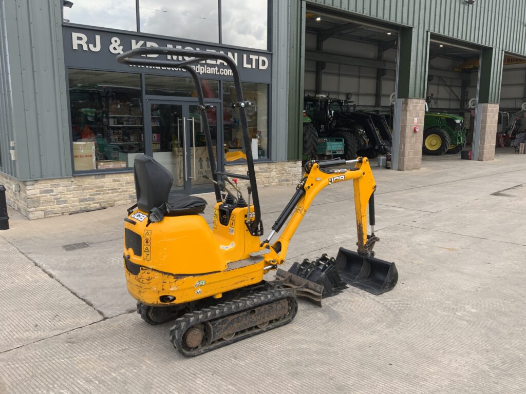 JCB 8008 CT Micro Digger (ST26409)