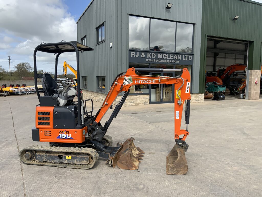 Hitachi Zaxis 19U-6 Digger (ST26444)