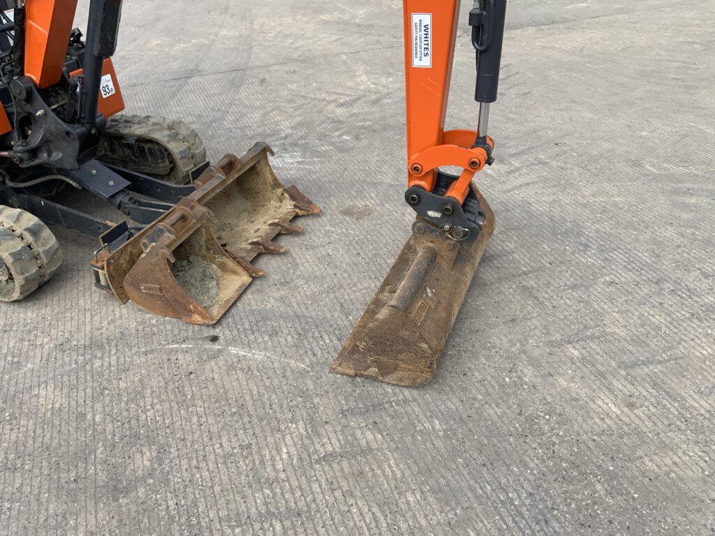 Hitachi Zaxis 19U-6 Digger (ST26444)