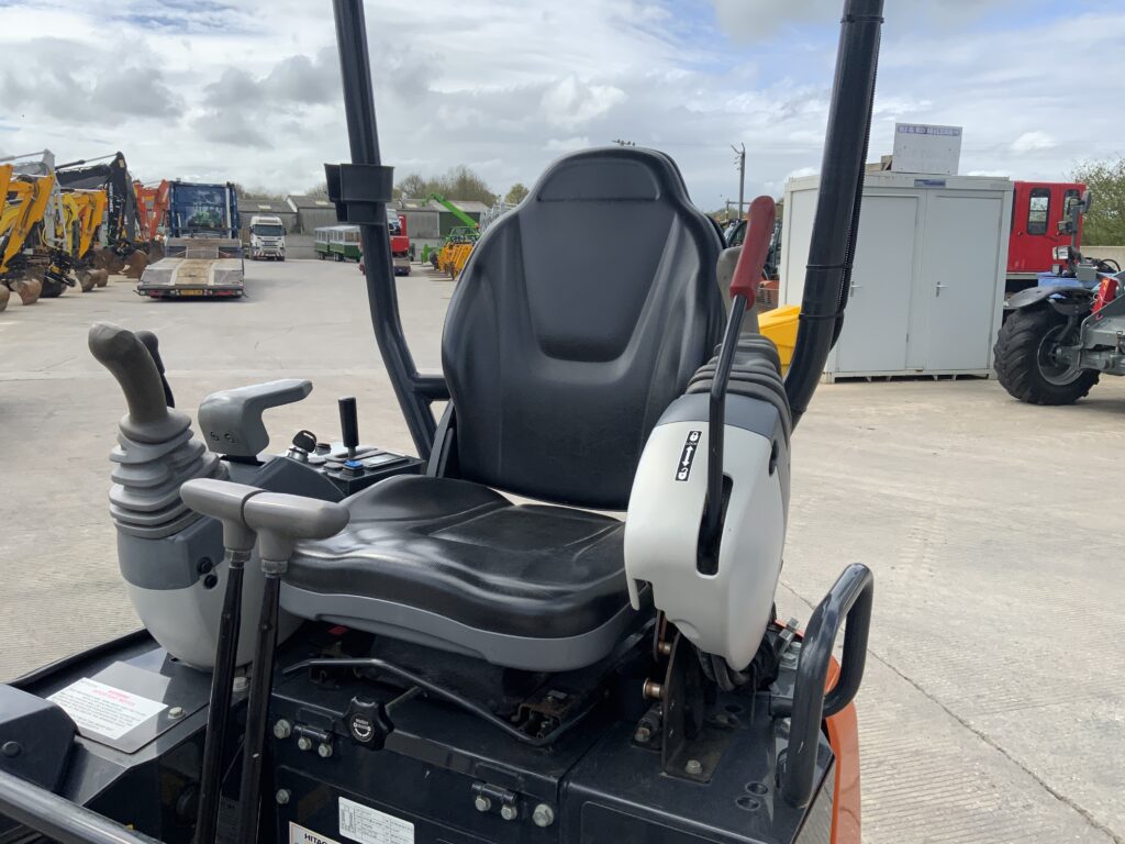 Hitachi Zaxis 19U-6 Digger (ST26444)