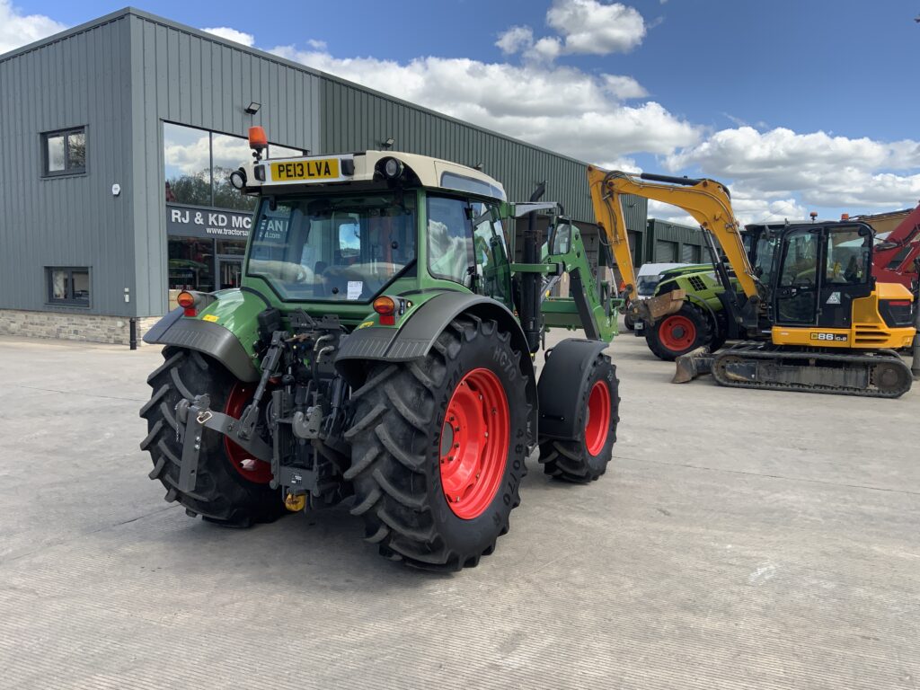 Fendt 210 Tractor (ST23988)