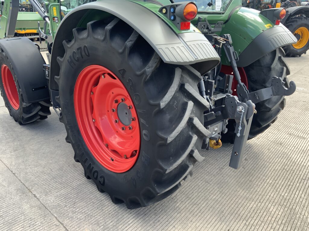 Fendt 210 Tractor (ST23988)