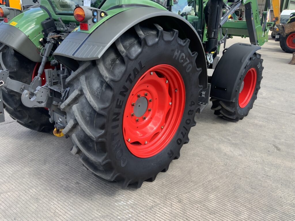 Fendt 210 Tractor (ST23988)