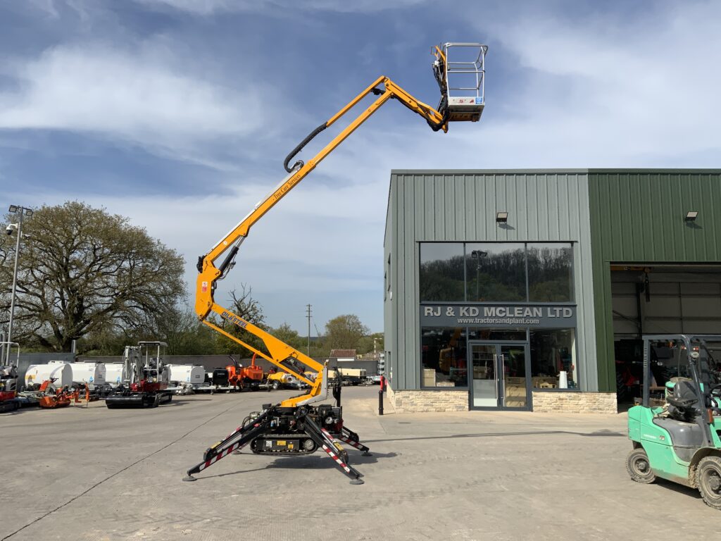 Oli & Steel Octopussy 1266 Tracked Telescopic Platform (ST25482)