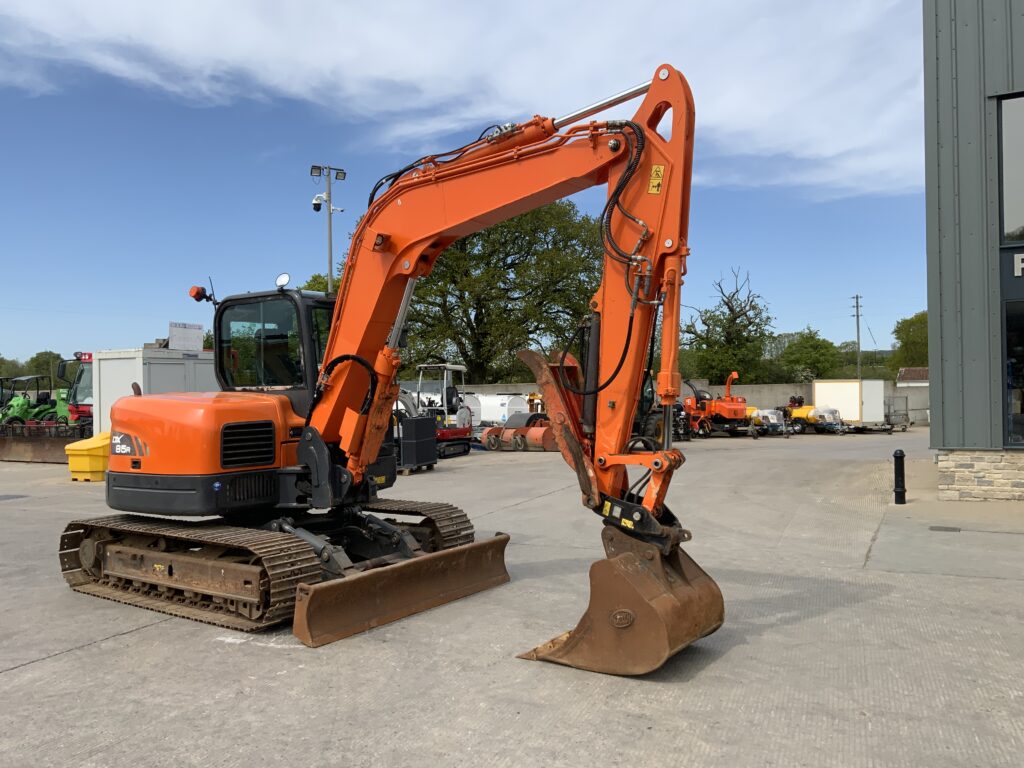 Doosan DX85R Digger (ST26269)